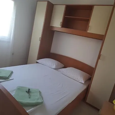 Cosy Frane Island