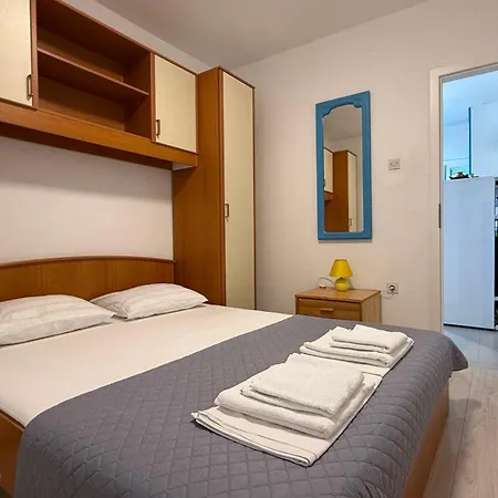 Cosy Frane Island *