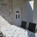Cosy Frane Island Apartment Murter