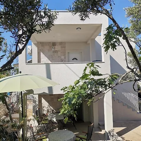 Apartment Cosy Frane Island *