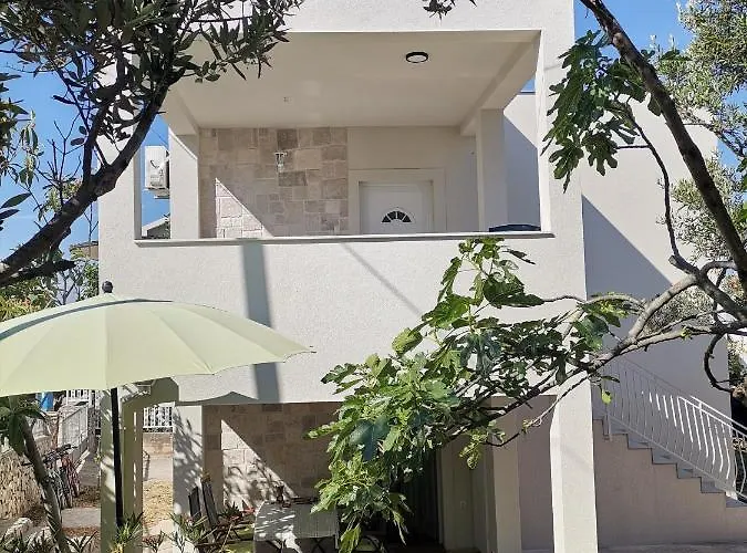 Apartment Cosy Frane Island *